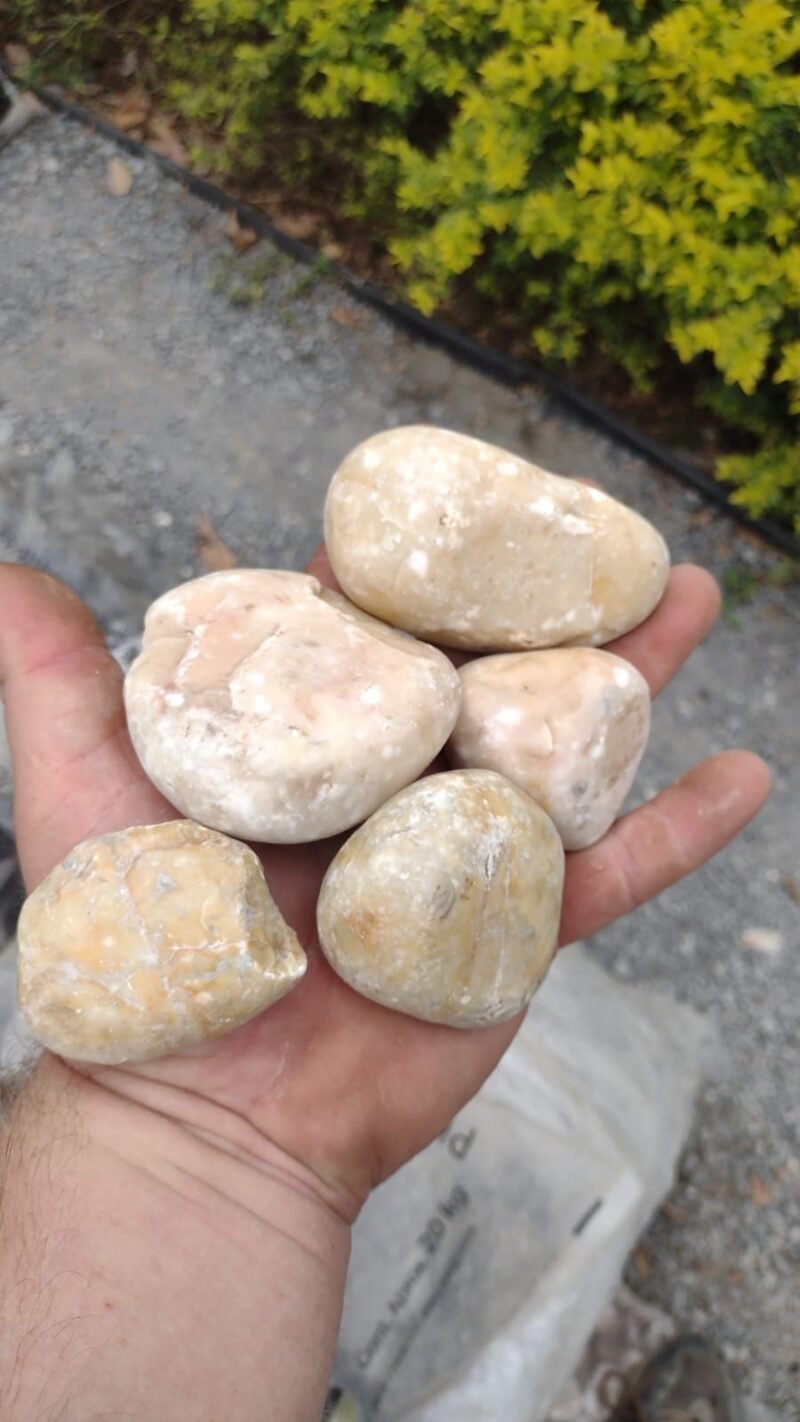 Mármol boleado amarillo